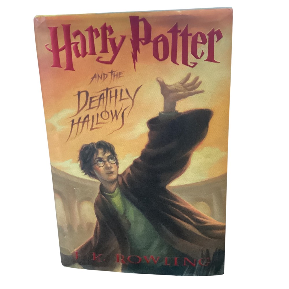 Harry Potter and the Deathly Hallows J.K. Rowling First Edition Hardcover 2007